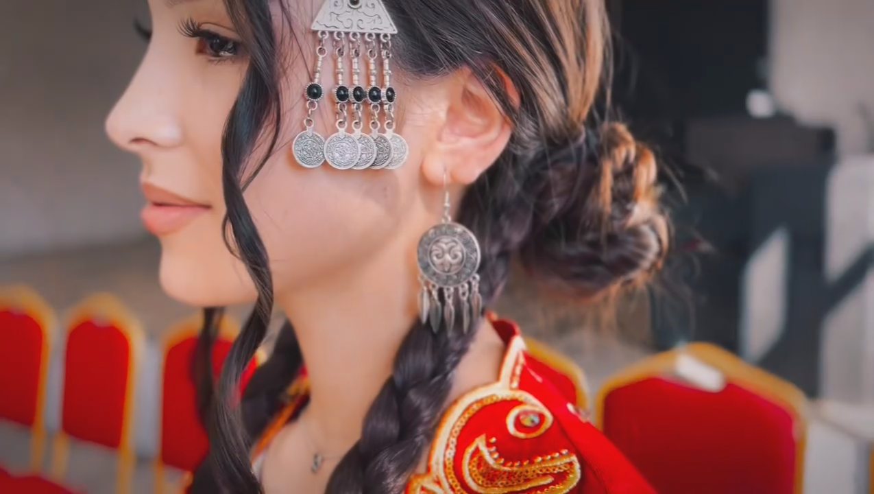 Қазақ қызына лайық әшекей – тек сән емес, ол ұлттық рухтың айнасы ✨